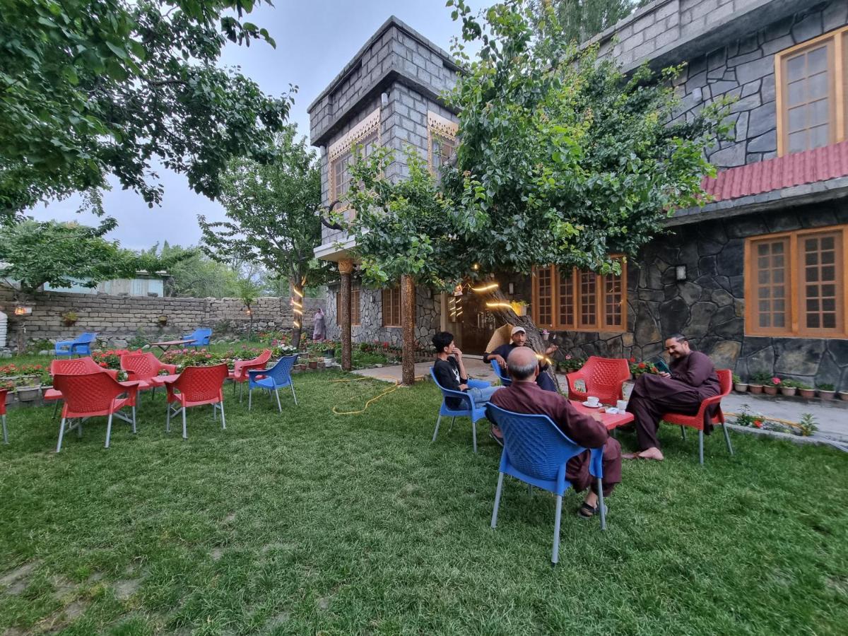 Sehrish Guest House Skardu Zewnętrze zdjęcie