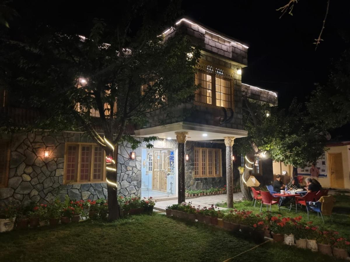 Sehrish Guest House Skardu Zewnętrze zdjęcie