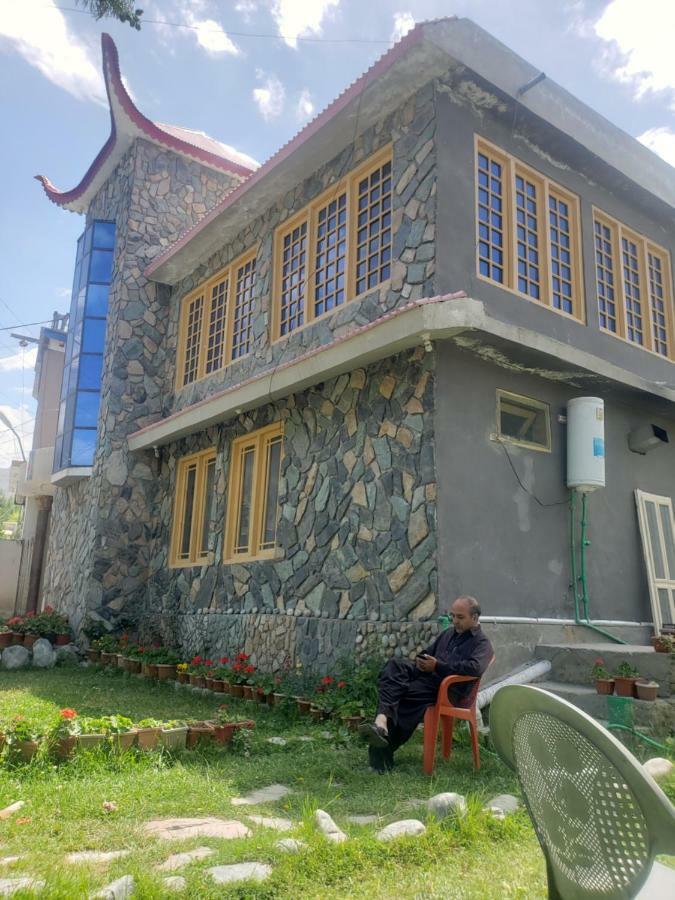 Sehrish Guest House Skardu Zewnętrze zdjęcie